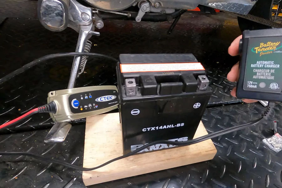 Charging motorcycle battery