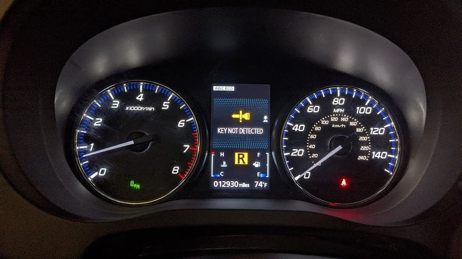 Hyundai key fob displaying low battery warning